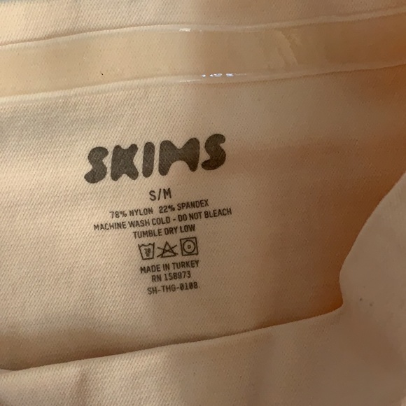 SKIMS Core Control thong - Picture 7 of 9